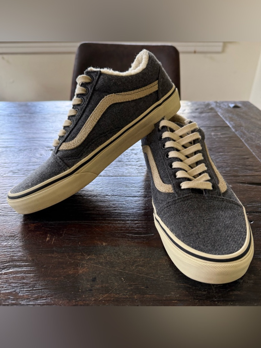 Vans Old Skool Sherpa Women’s 9 Men’s 7.5 Gray Felt Low Top Cozy Sneakers